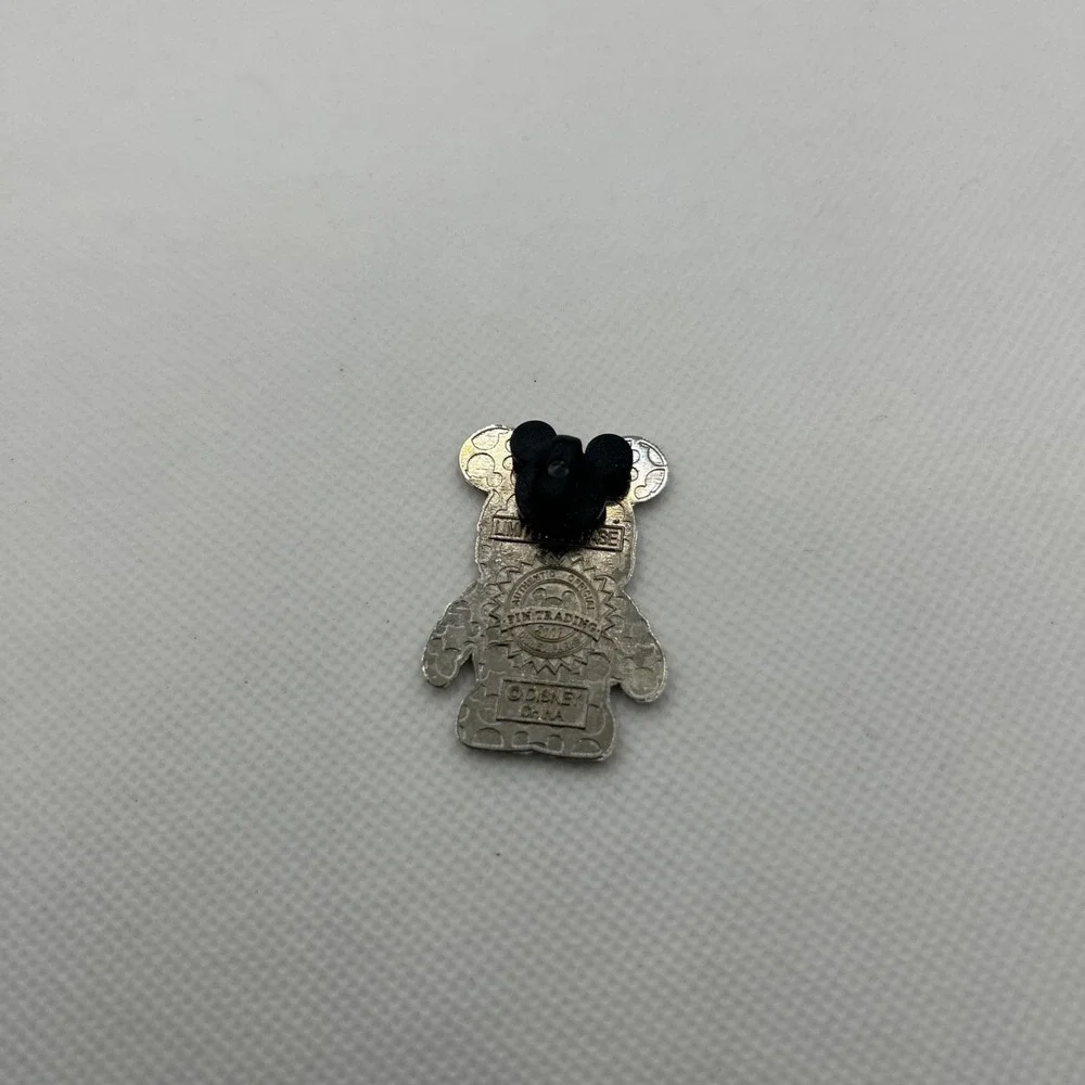 Disney Pin Trading Valentine • Vinylmation 2001 • Valentine's Day Pin